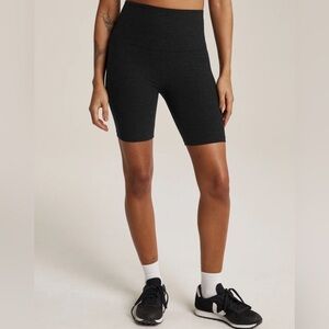 Beyond Yoga Mixed Gray High Waisted Biker Shorts Size M